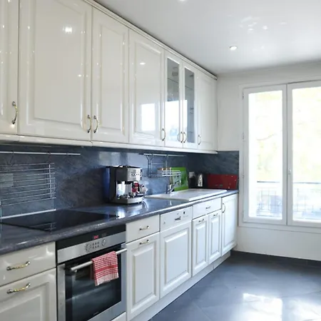 100 M With Seine View Marais Near Notre-dame París