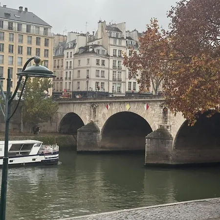 100 M With Seine View Marais Near Notre-dame Appartamento