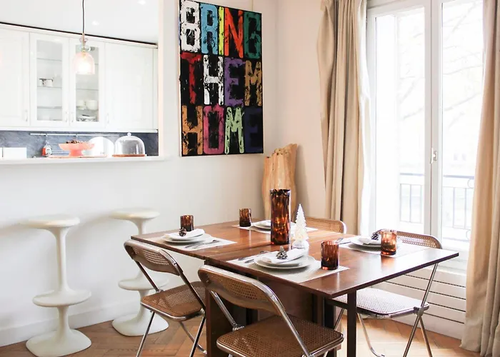 100 M With Seine View Marais Near Notre-dame *