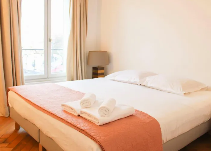 Appartement 100 M With Seine View Marais Near Notre-dame