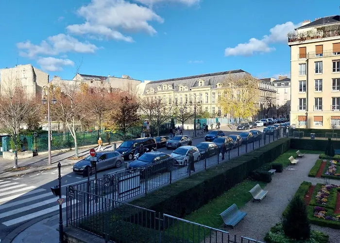 100 M With Seine View Marais Near Notre-dame Paris