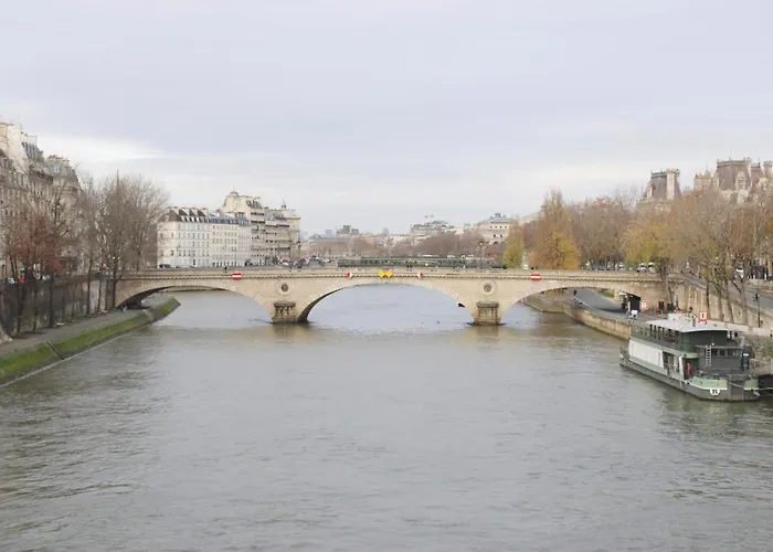 Appartement 100 M With Seine View Marais Near Notre-dame Paris