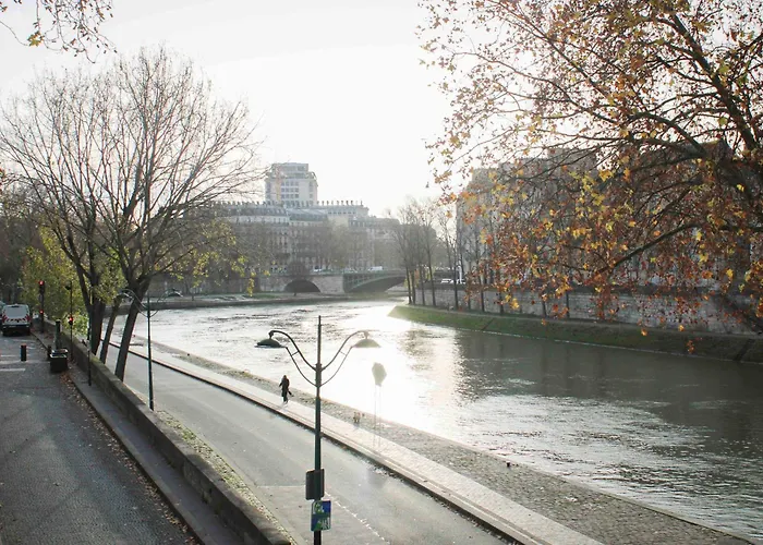 Appartement 100 M With Seine View Marais Near Notre-dame